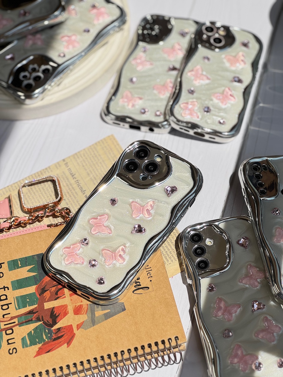 قاب کرومی پروانه و قلب صورتی آیفون و اندرویدی (کدC1825)