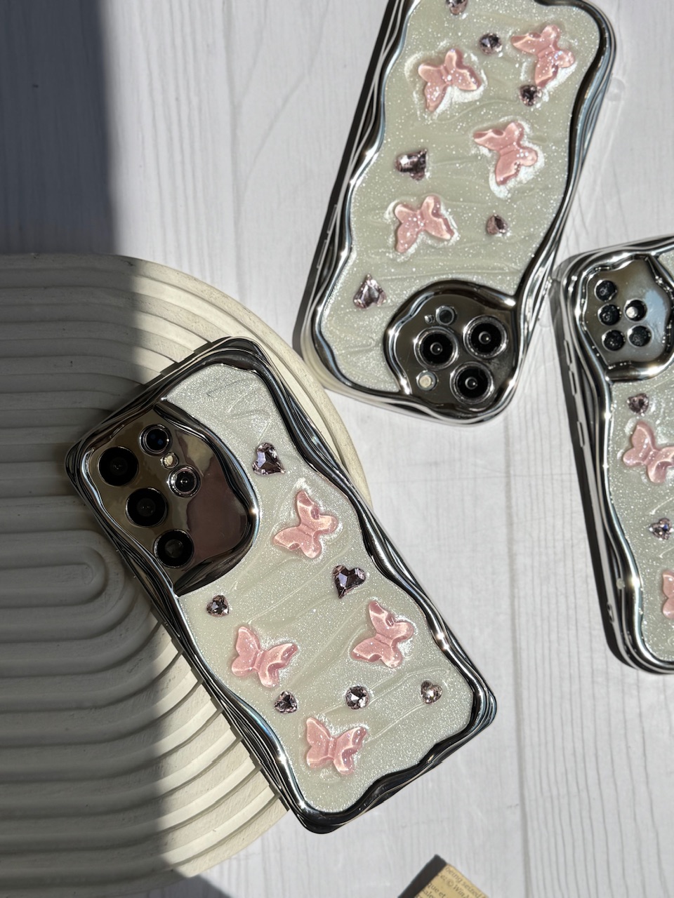 قاب کرومی پروانه و قلب صورتی آیفون و اندرویدی (کدC1825)