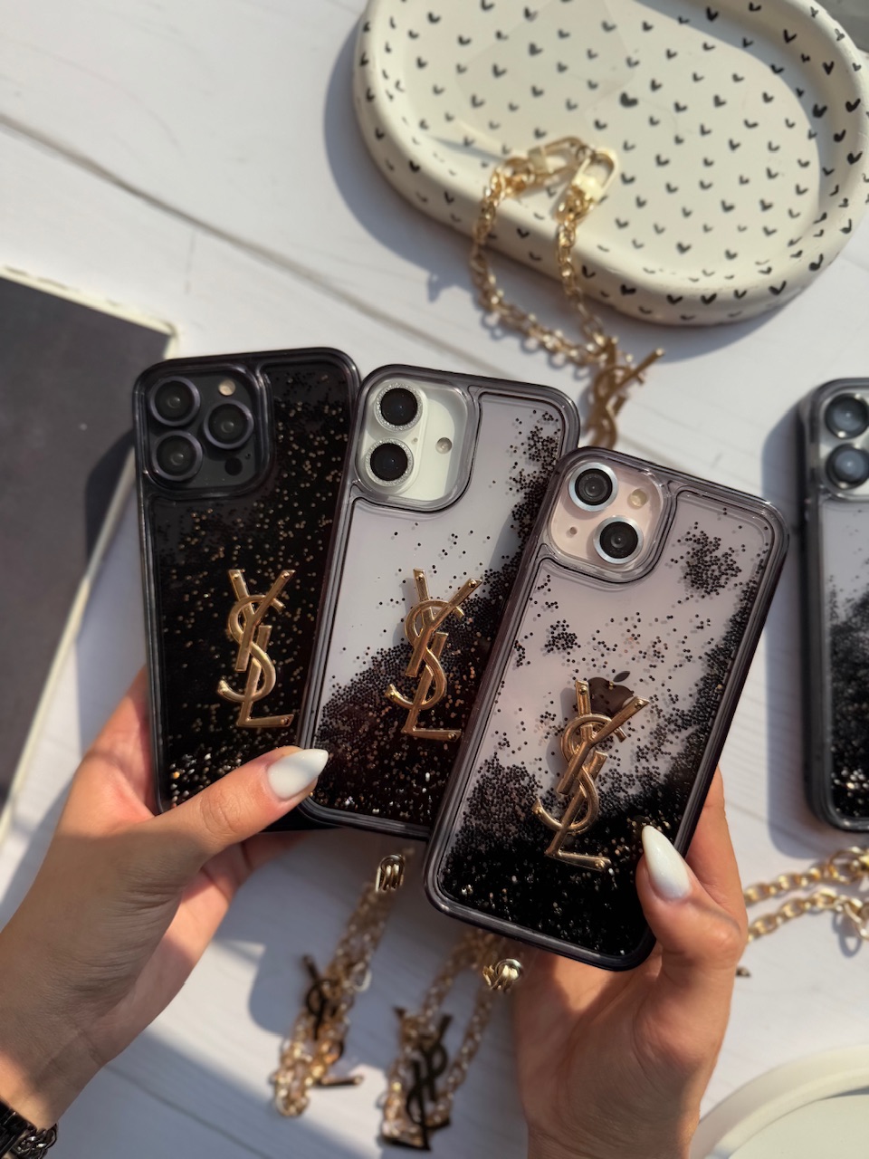 قاب Black YSL آکواریومی با آویز (کدC1936)