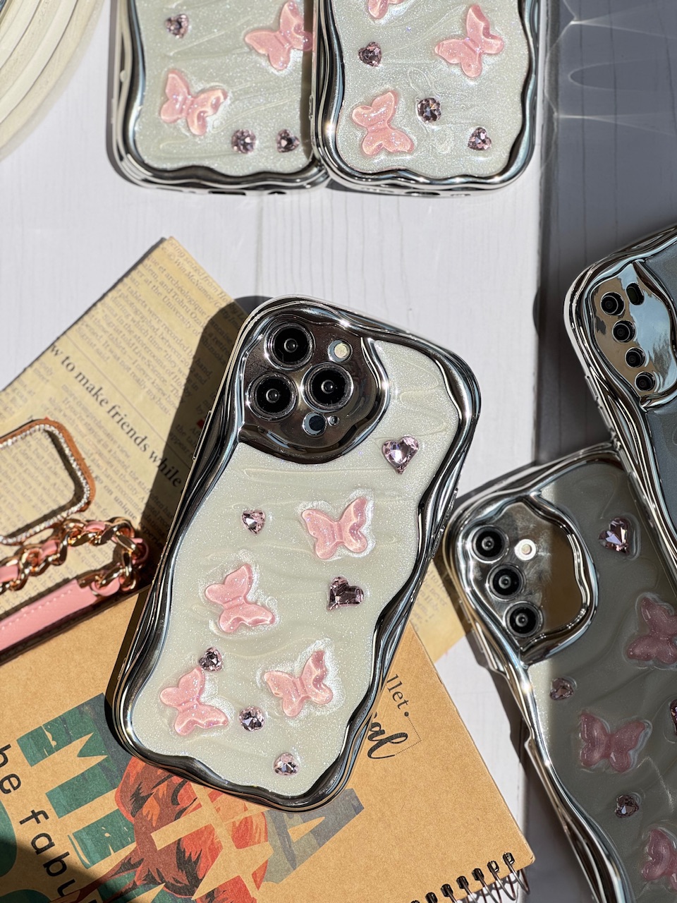 قاب کرومی پروانه و قلب صورتی آیفون و اندرویدی (کدC1825)