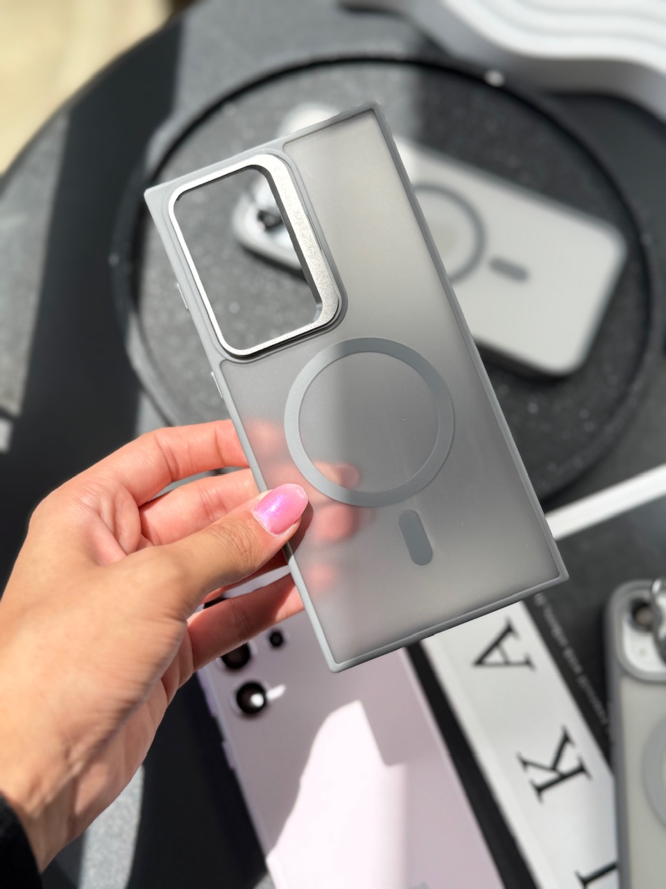 قاب Matte CasePro Lens with MagSafe استند شو با لنز رینگی (کدC1608)