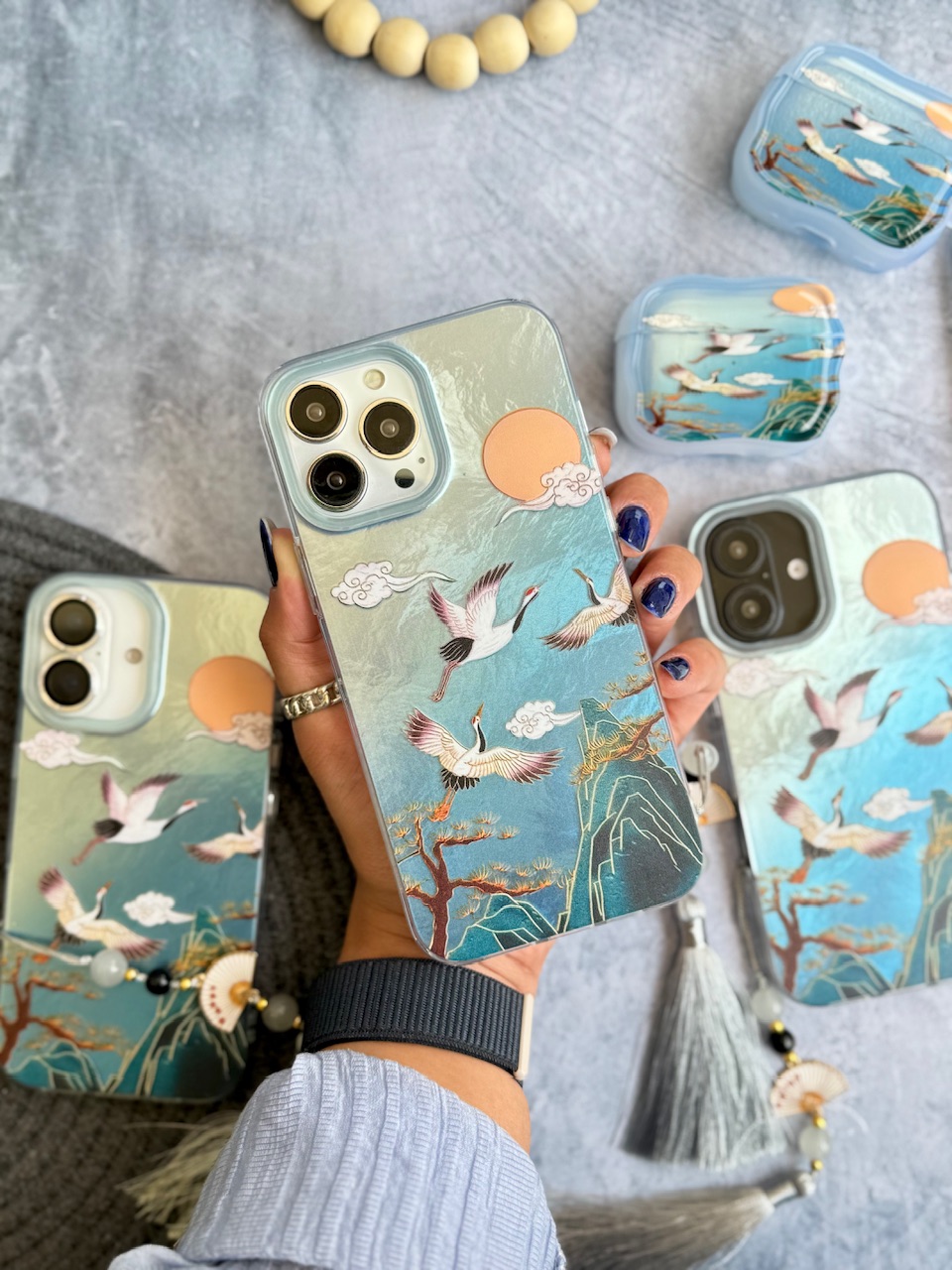 قاب رقص دُرنا همراه با آویز آیفون ، سامسونگ ، شیائومی (کدC2033)