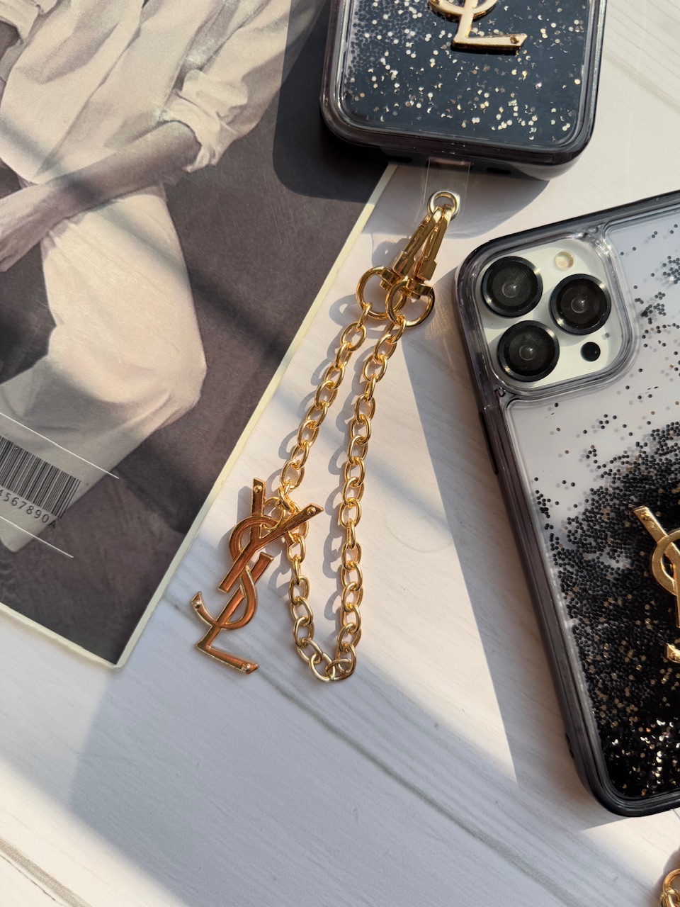 قاب Black YSL آکواریومی با آویز (کدC1936)