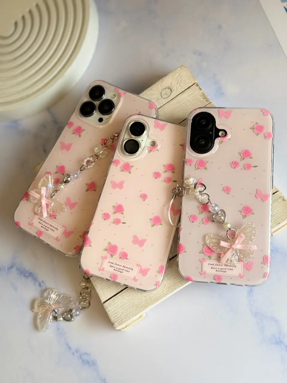 8bed84 قاب Pink Flower Butterfly با آویز (کدC2116) - Image 1