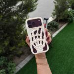 قاب آیفون دست اسکلتی - تصویر 6